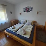 Fenyofa Vendeghaz 3* Szilvásvárad