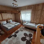 Fenyofa Vendeghaz Penzion