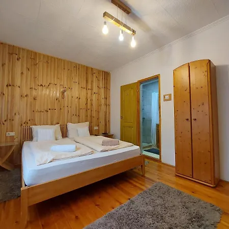 Fenyofa Vendeghaz Guest house