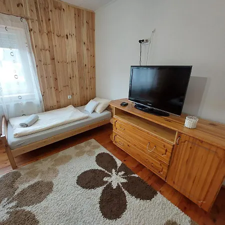 Pensjonat Fenyofa Vendeghaz 3*