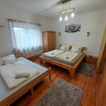Pensjonat Fenyofa Vendeghaz 3*