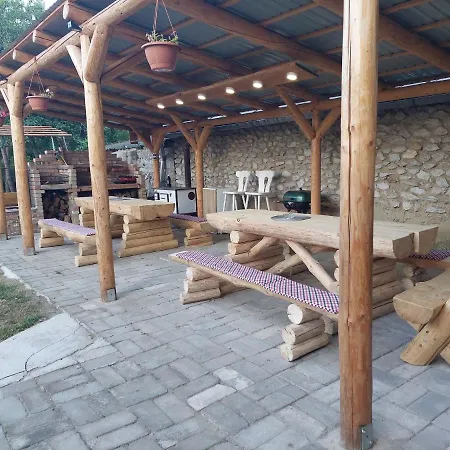 Fenyofa Vendeghaz Szilvasvarad